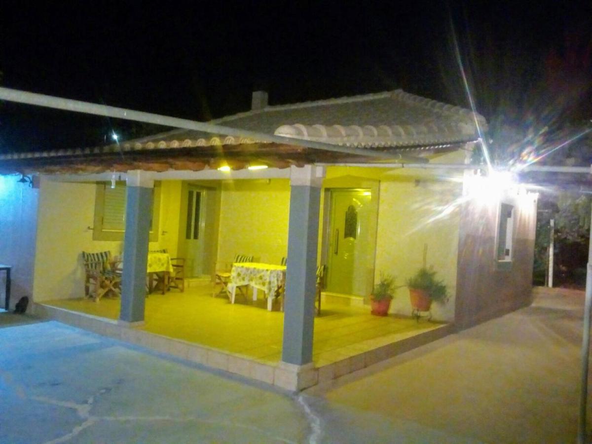 Ozena Countryside Apartment Vromonérion المظهر الخارجي الصورة